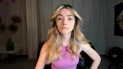 Stacy Woods online show from 14, 5, 2026