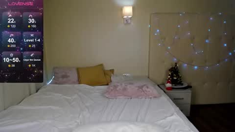 Stacy Mon Tue Wed Thu Fri Sun GMT GMT 3 1000am - 0400pm  online show from 24, 12, 2024