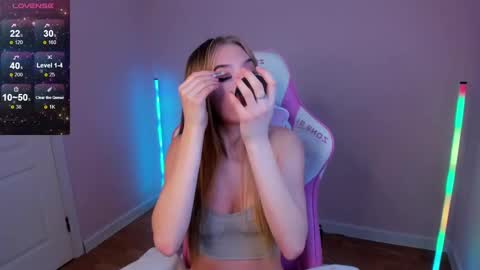 Stacy Mon Tue Wed Thu Fri Sun GMT GMT 3 1000am - 0400pm  online show from 31, 1, 2025