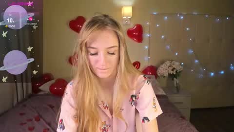 Stacy Mon Tue Wed Thu Fri Sun GMT GMT 3 1000am - 0400pm  online show from 14, 2, 2025