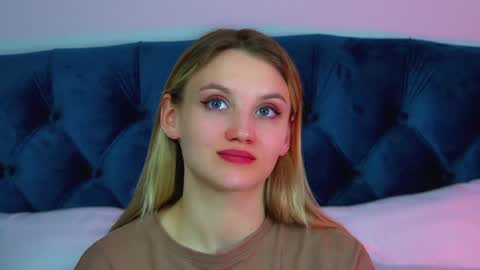 StacyEvances online show from 24, 4, 2026