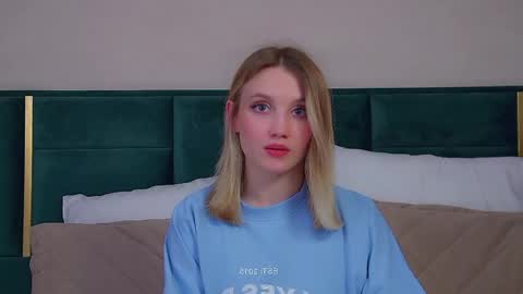 Snapshot of stacyevancesss chatting on 1, 5, 2026 StacyEvances online show from 1, 5, 2026