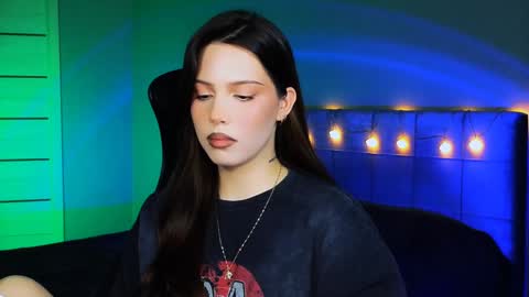 Snapshot of stacygonzales_ chatting on 10, 12, 2024 Bye bye dear See you on December 3st online show from 10, 12, 2024