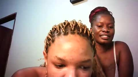 Snapshot of stacyweet chatting on 24, 10, 2025 Stacysweet chocolate online show from 24, 10, 2025