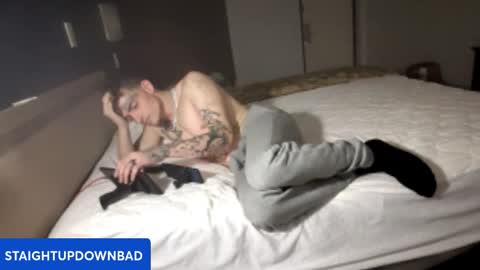 Straightupdownbad online show from 19, 1, 2026