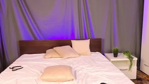 Snapshot of star_madison chatting on 18, 10, 2025 Madison online show from 18, 10, 2025