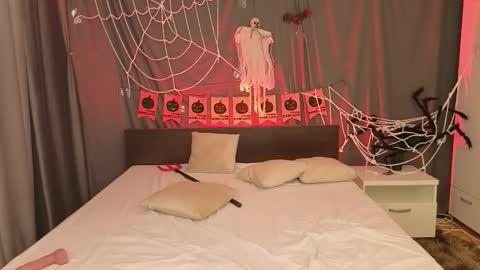 Snapshot of star_madison chatting on 26, 10, 2025 Madison online show from 26, 10, 2025