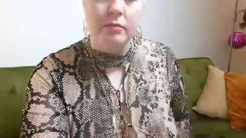 Star Ryderr online show from 7, 1, 2026