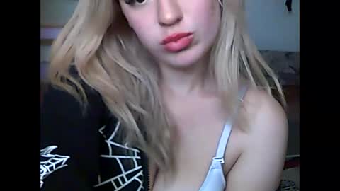 starlesseyes online show from 14, 11, 2025