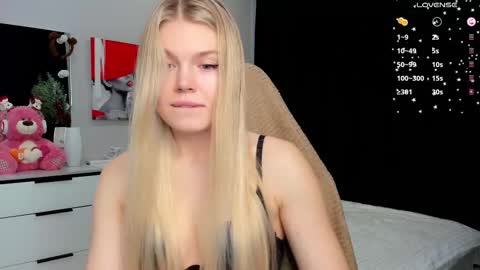 Snapshot of starlight_2004 chatting on 10, 2, 2025 Caroline online show from 10, 2, 2025