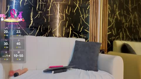 starlight_mature11_aws online show from 7, 4, 2026