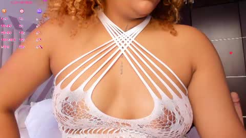 Snapshot of starlightsss_ chatting on 26, 6, 2026 . online show from 26, 6, 2026