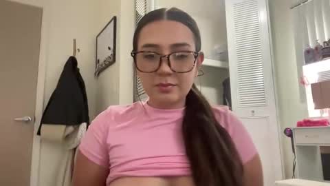 starqueenieee online show from 24, 10, 2025