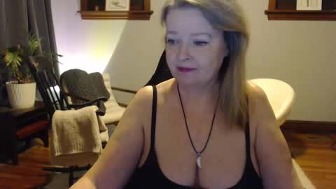 Snapshot of starrynight1 chatting on 7, 3, 2025 Starrynight1 online show from 7, 3, 2025