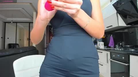 Snapshot of stasyq555 chatting on 5, 3, 2025 StasyQ555 online show from 5, 3, 2025