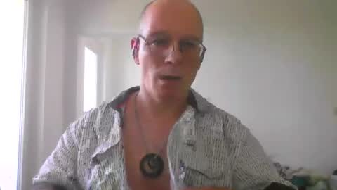 Snapshot of statisfaktion chatting on 24, 7, 2026 statisfaktion online show from 24, 7, 2026