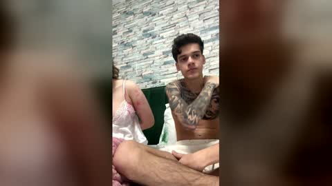 staywithuss online show from 19, 4, 2026