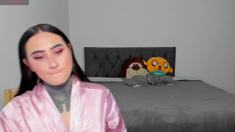 Snapshot of steban_and_kim chatting on 29, 11, 2025 steban and kim online show from 29, 11, 2025