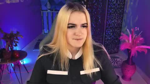 Snapshot of stef_nicks chatting on 3, 10, 2025 stef_nicks online show from 3, 10, 2025