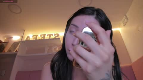 Stefa Gomez  online show from 4, 4, 2026