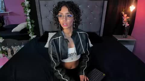 Stefania  online show from 10, 3, 2025