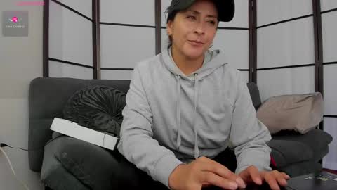 Snapshot of stefaniadiazz_ chatting on 9, 2, 2026 Stafania 3 online show from 9, 2, 2026