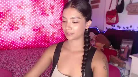 Im MiaIts my first day here  online show from 17, 12, 2024