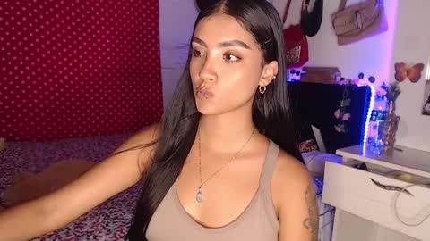 Im MiaIts my first day here  online show from 22, 12, 2024