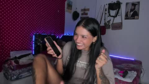 Im MiaIts my first day here  online show from 7, 1, 2025