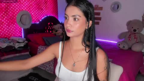 Im MiaIts my first day here  online show from 1, 2, 2025