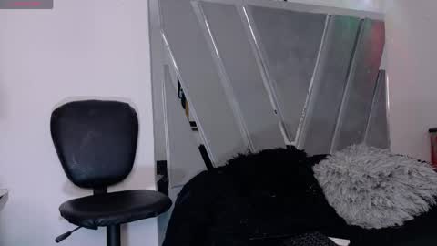 Stefy Milf online show from 19, 4, 2026