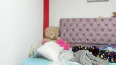 stefany_andruw online show from 4, 10, 2025