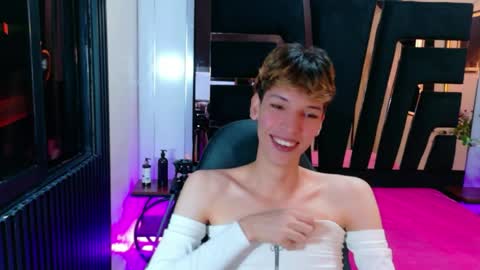 stefany piink online show from 3, 4, 2026