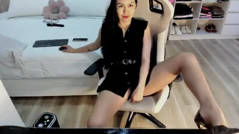 Snapshot of stefi_alizon chatting on 18, 6, 2026 Zuly online show from 18, 6, 2026
