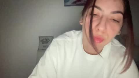 stefy_glow online show from 5, 3, 2025