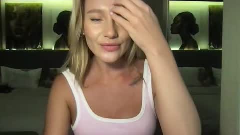 Stella online show from 25, 10, 2025