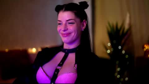 Stella online show from 19, 2, 2025