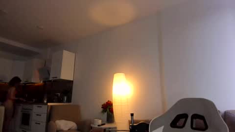 Asella online show from 20, 2, 2025