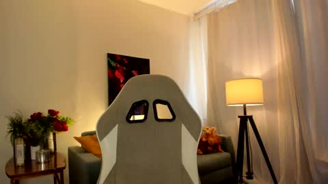 Snapshot of stella_vans chatting on 17, 2, 2026 Asella online show from 17, 2, 2026
