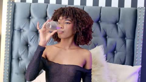 S T E L L A online show from 19, 11, 2025