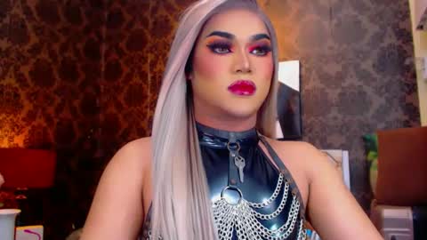 CALL ME STELLA online show from 30, 1, 2025