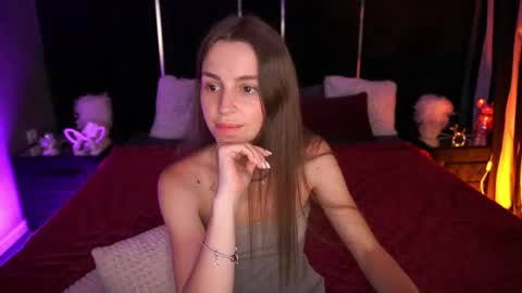 stellahoneywell online show from 6, 7, 2026