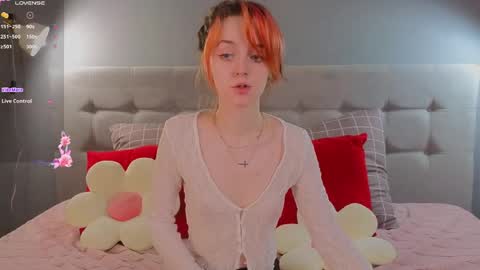 Snapshot of stellamontis chatting on 1, 5, 2026 Stella online show from 1, 5, 2026