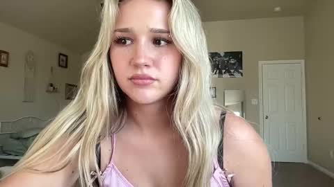 stellaraexox online show from 17, 9, 2025