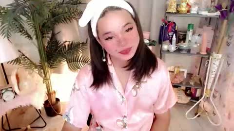Snapshot of stellaxtemptationx chatting on 5, 5, 2026 Stella sweet online show from 5, 5, 2026