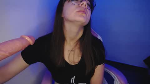 Emma online show from 20, 2, 2025