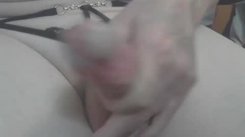 gurls love to have fun online show from 7, 3, 2025