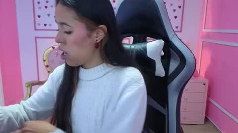 Stephania online show from 21, 10, 2025