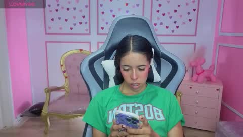 Stephania online show from 9, 2, 2026