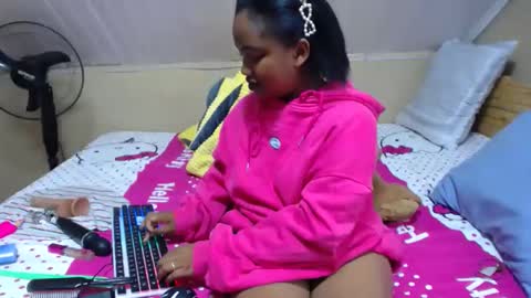 Snapshot of stephaniafa chatting on 19, 12, 2024 perfectly imperfect girl online show from 19, 12, 2024